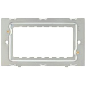 BG EVOLVE 3-4 GANG GRID YOKE