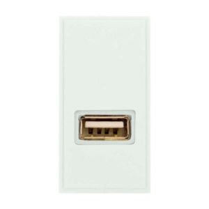 CLICK NEW MEDIA MATT SINGLE MEDIA MODULES NEW MEDIA USB THROUGHPUT WHITE