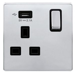CLICK DEFINITY COMPLETE 13A INGOT 1 GANG SWITCHED SOCKET WITH 2.1A USB OUTLET - POLISHED CHROME COVER PLATE - BLACK INSERT