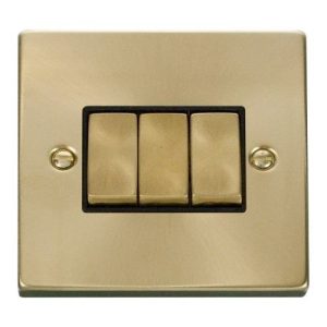 CLICK DECO VICTORIAN SATIN BRASS VPSAT/BR INGOT 10A 3-GANG 2 WAY SWITCH