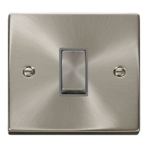 CLICK DECO VICTORIAN SATIN CHROME VP ING 10AX 1G 2 WAY SW GREY