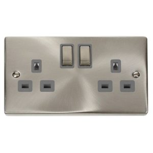 CLICK DECO VICTORIAN SATIN CHROME VP ING 2G 13A DP SWITCH SOCKET GREY