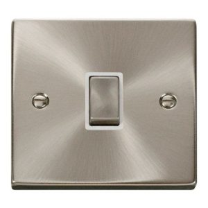 CLICK DECO VICTORIAN SATIN CHROME 20A 1-GANG INGOT SWITCH