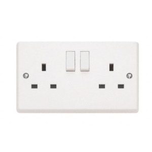 CONTACTUM 13A 2G SOCKET SWITCHED