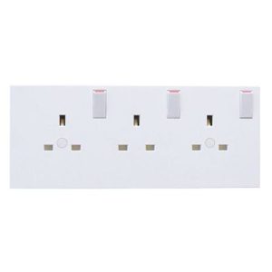 GREENBROOK 2-3G WHITE CONVERTER SOCKET