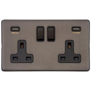 HERITAGE MATT BRONZE 2G 3A USB SOCKET BLACK INSERTS