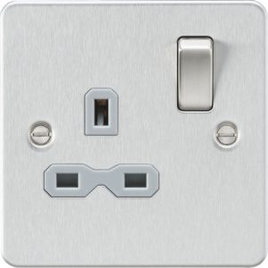 KNIGHTSBRIDGE FLAT PLATE 13A 1G DP SWITCHED SOCKET - BRUSHED CHROME WITH GREY INSERT