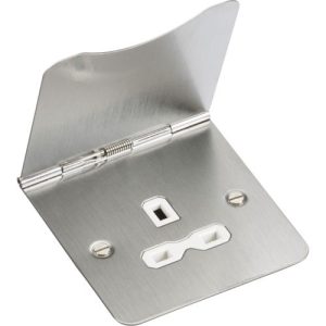 KNIGHTSBRIDGE 13A 1G UNSWITCHED FLOOR SOCKET - BRUSHED CHROME WITH WHITE INSERT