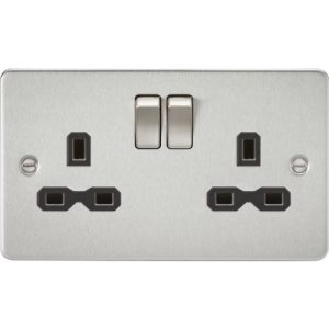 KNIGHTSBRIDGE FLAT PLATE 13A 2G DP SWITCHED SOCKET - BRUSHED CHROME WITH BLACK INSERT