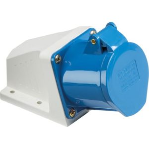 KNIGHTSBRIDGE 240V IP44 32A ANGLED SURFACE MOUNT SOCKET 2P + E