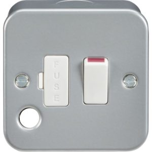 KNIGHTSBRIDGE METALCLAD SWITCHED FUSED SPUR+FLEX OUTLET