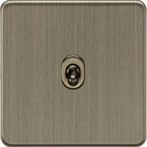 KNIGHTSBRIDGE SCREWLESS 10AX 1G 2-WAY TOGGLE SWITCH