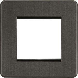 KNIGHTSBRIDGE SCREWLESS 2G MODULAR FACEPLATE - SMOKED BRONZE