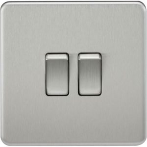 KNIGHTSBRIDGE SCREWLESS 10AX 2G 2-WAY SWITCH - BRUSHED CHROME