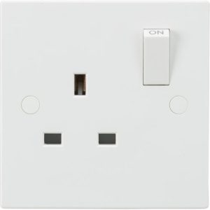 KNIGHTSBRIDGE SQUARE EDGE SINGLE POLE 1G SWITCHED SOCKET