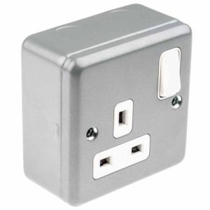MK 1G METALCLAD SWITCHED SOCKET