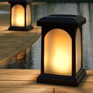SOLARCENTRE TRUEFLAME CROOK LANTERN