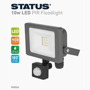 STATUS (PRE-WIRED) 10W=900LM LED FLOODLIGHT + PIR 6400K BLACK