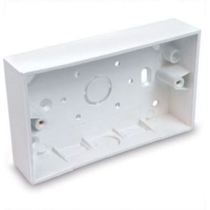 UNIVOLT 2G 32MM SQUARE BACK BOX