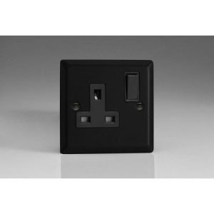 VARILIGHT 1G 13A BLACK SWITCHED SOCKET