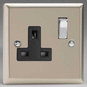 VARILIGHT 1 GANG SWITCHED CHROME SOCKET