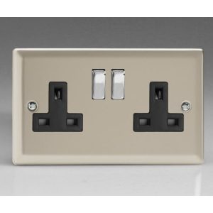 VARILIGHT SATIN CHROME 2G SOCKET