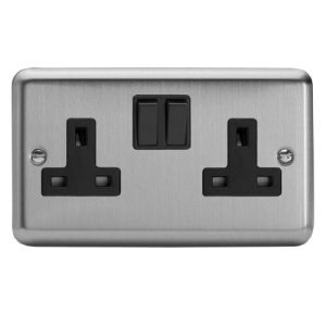 VARILIGHT MATT CHROME 2G SWITCHED SOCKET