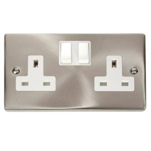 CLICK DECO VICTORIAN SATIN CHROME VP 2-GANG 13A DP SWITCHED SOCKET W