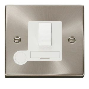 CLICK DECO VICTORIAN SATIN CHROME VP 13A SWITCHED SPUR + FLEX OUTLET WH