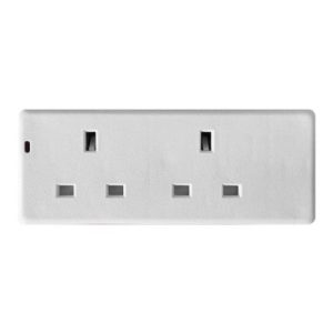 2G 13A WHITE NYLON TRAILING SOCKET