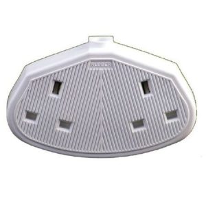 2G 13A RUBBER TRAILING SOCKET WHITE