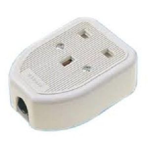 1G 13A RUBBER TRAILING SOCKET WHITE