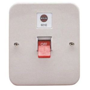 WYLEX 32A TPN METAL CLAD ISOLATOR